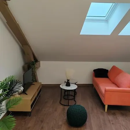 Apartment Calabasas - Neuf Unchair